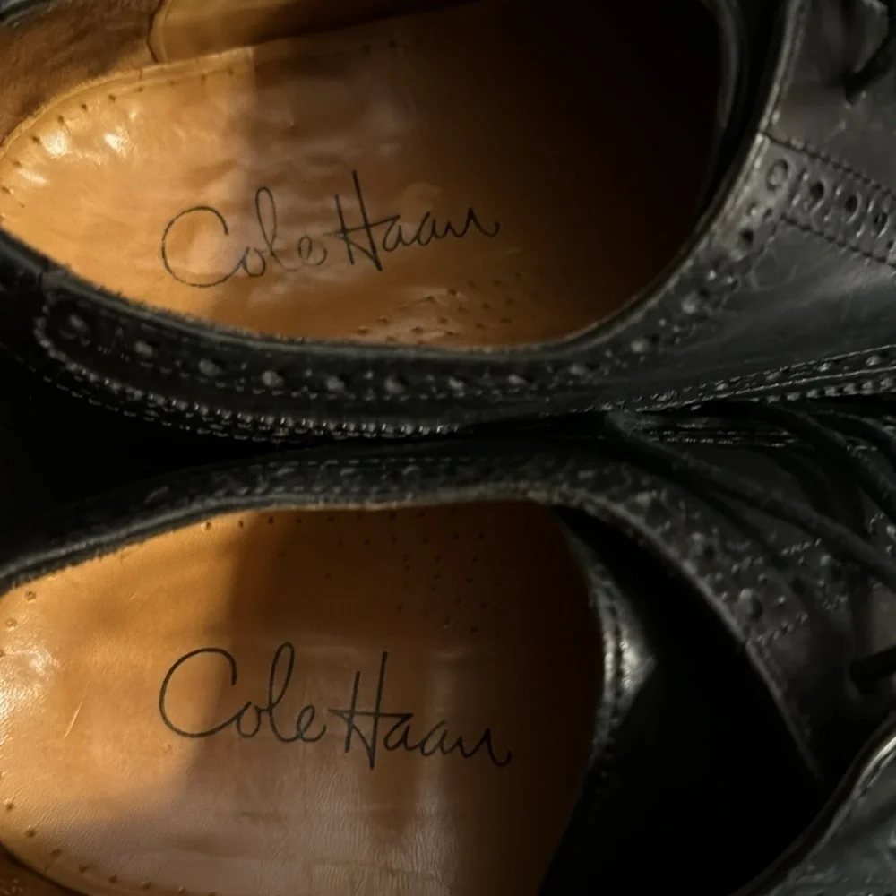 Cole Haan black leather wing tip lace up‎ dress shoes style C07964 9 1/2M